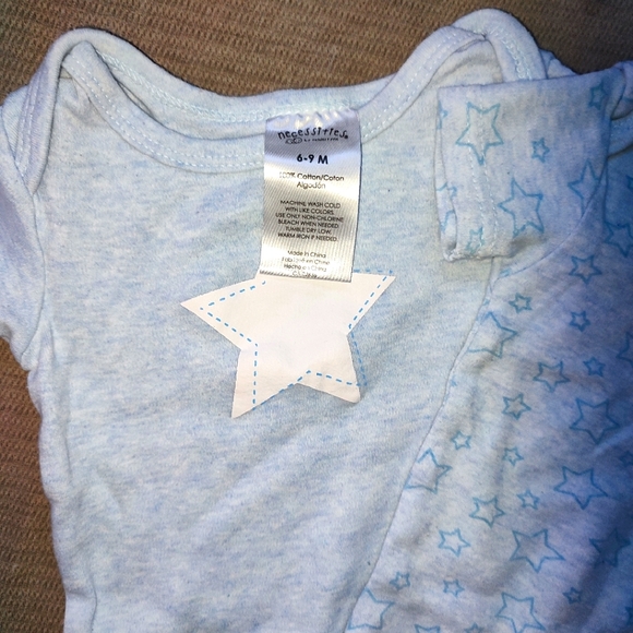 6-9m onesies - Picture 2 of 3